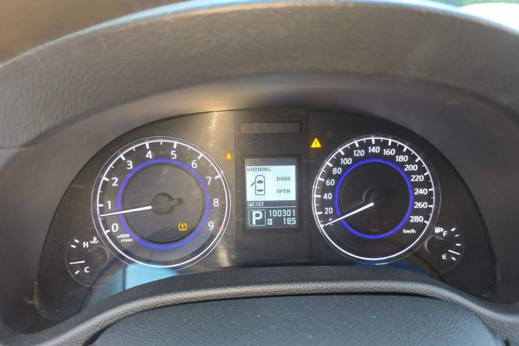 Used Infiniti Q60 2013 3.7L Instrument Cluster