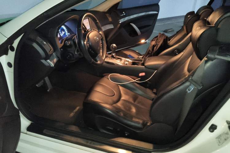 Used Infiniti Q60 2013 3.7L Left Front Seat