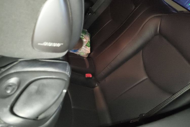 Used Infiniti Q60 2013 3.7L Left Rear Seat