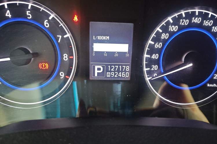 Used Infiniti Q60 2013 3.7L Odometer Close Up