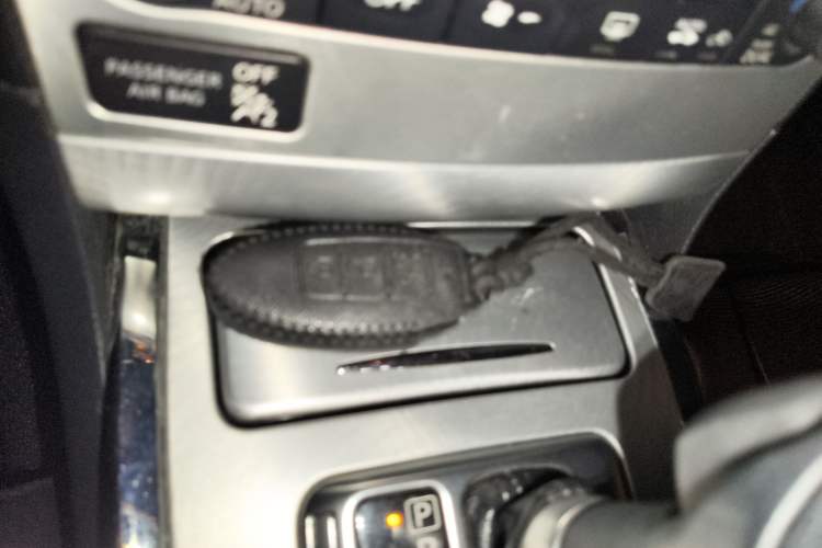 Used Infiniti Q60 2013 3.7L Vehicle Key