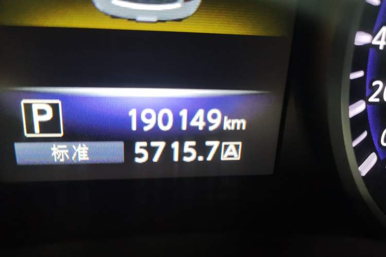 Used Infiniti Q60 2017 S 2.0T Luxury Sport Edition Odometer Close Up