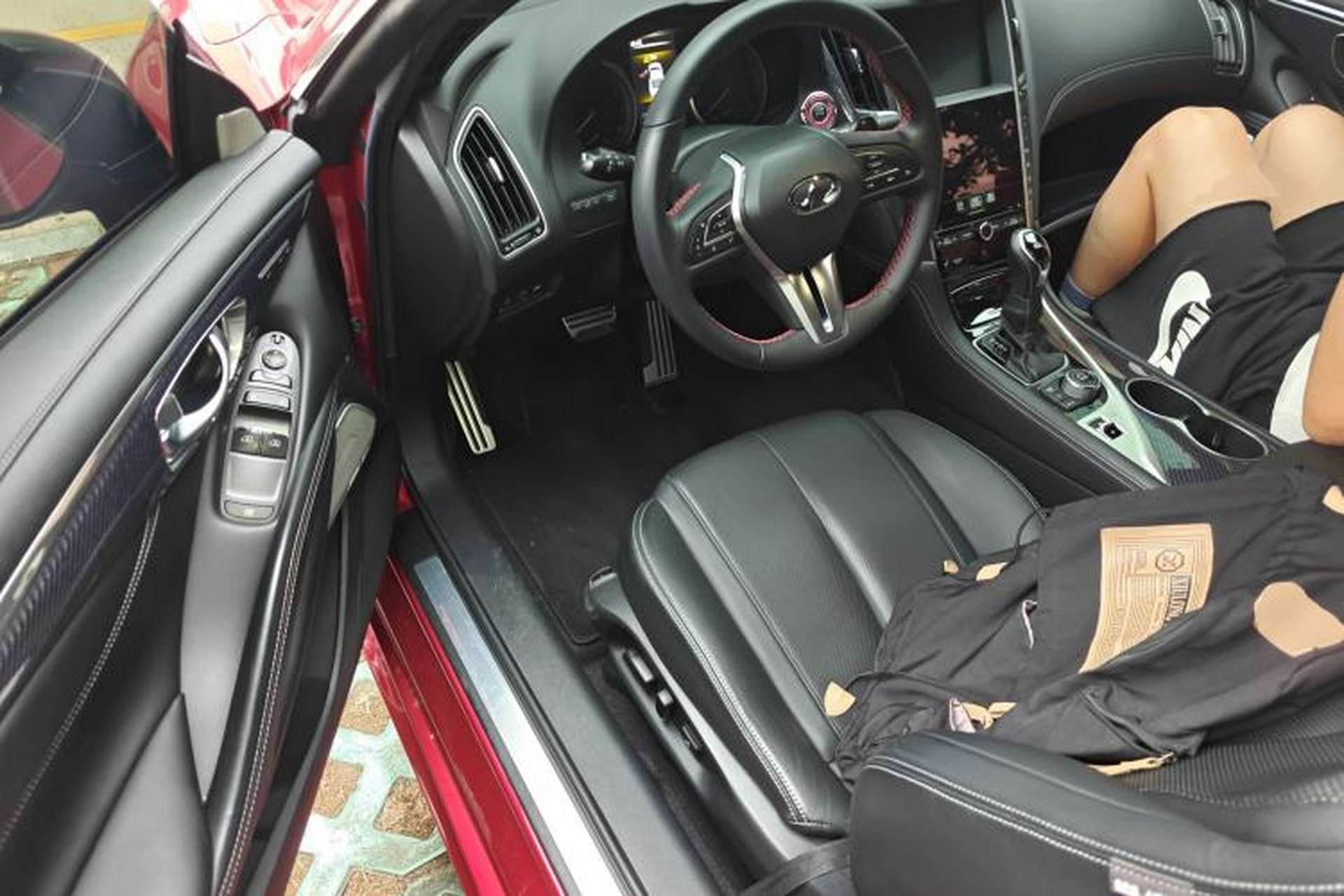 Used Infiniti Q60 2017 S 2.0T Luxury Sport Edition Driver Seat