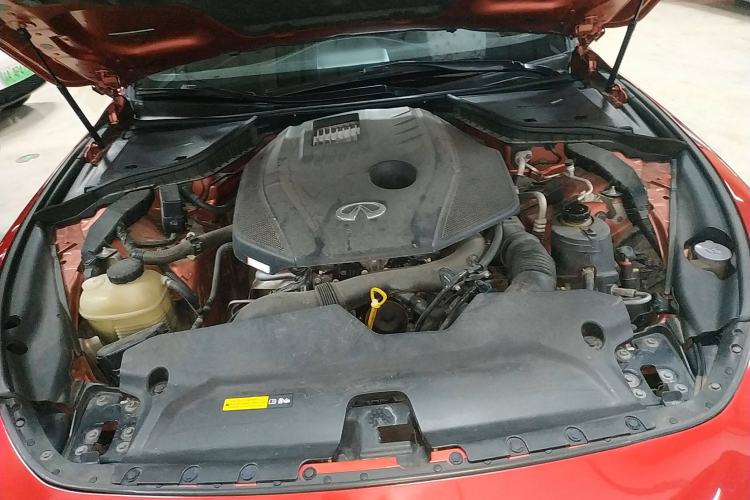 Used Infiniti Q60 2017 2.0T Luxury Edition Engine Bay