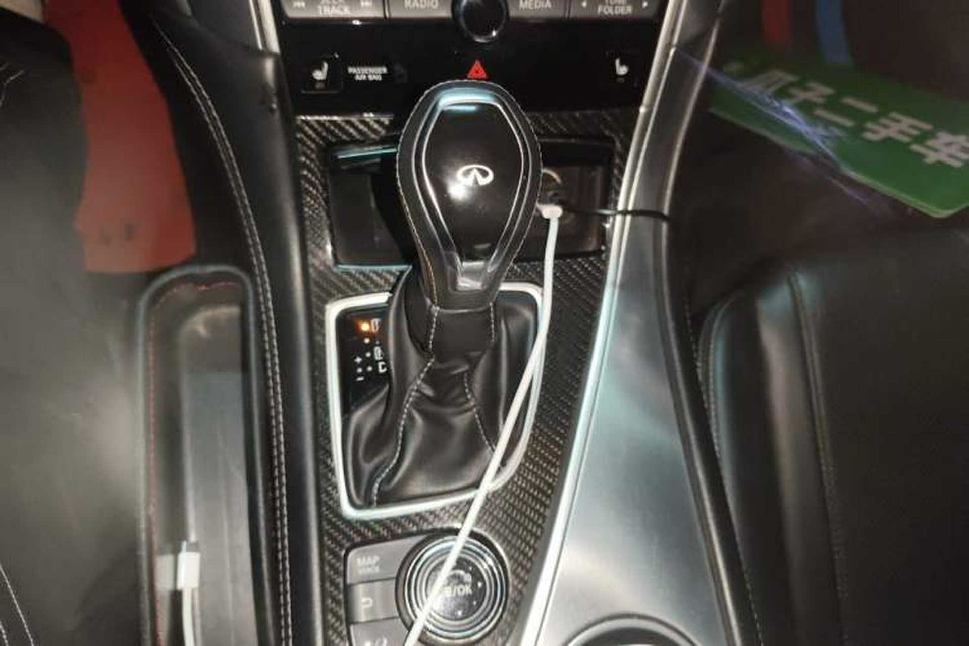 Used Infiniti Q60 2017 2.0T Luxury Edition Gear Lever