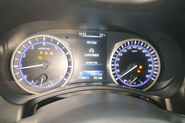 Used Infiniti Q60 2017 2.0T Luxury Edition Instrument Cluster