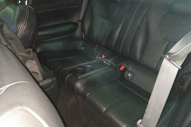 Used Infiniti Q60 2017 2.0T Luxury Edition Interior 4