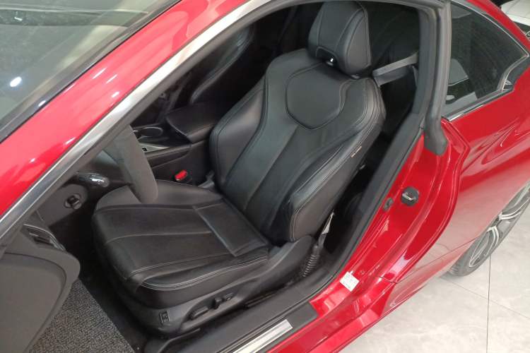 Used Infiniti Q60 2017 2.0T Luxury Edition Left Front Seat