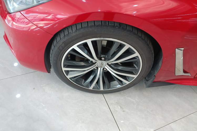 Used Infiniti Q60 2017 2.0T Luxury Edition Left Front Wheel Hub