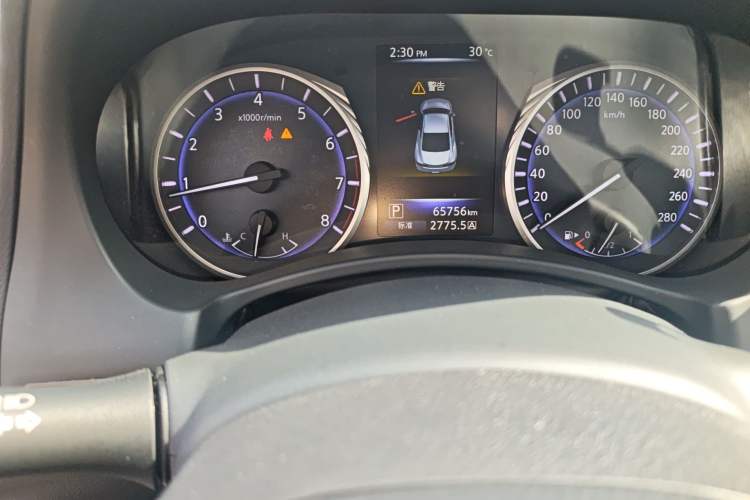 Used Infiniti Q60 2017 2.0T Luxury Edition Odometer Close Up