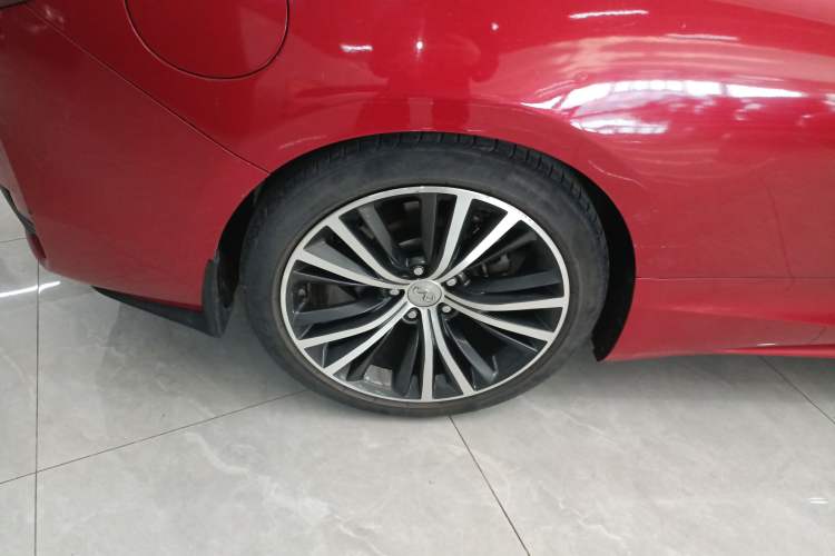 Used Infiniti Q60 2017 2.0T Luxury Edition Right Rear Wheel Hub