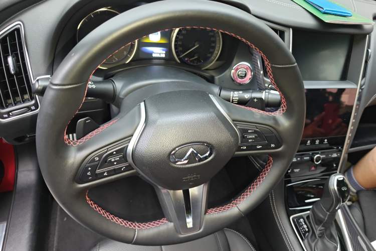 Used Infiniti Q60 2017 S 2.0T Luxury Sport Edition Steering Wheel