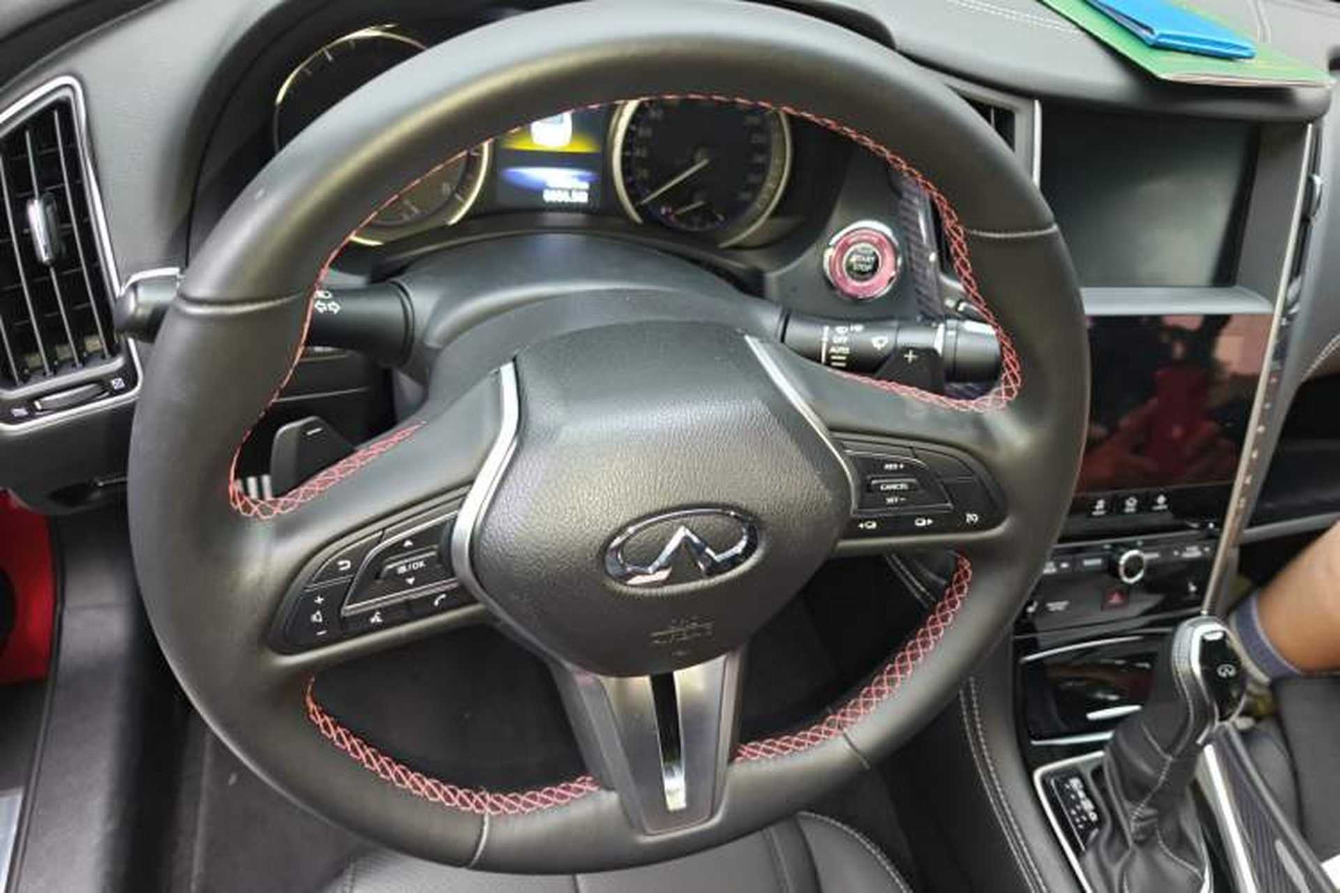 Used Infiniti Q60 2017 S 2.0T Luxury Sport Edition Steering Wheel