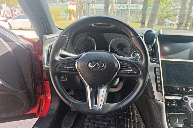 Used Infiniti Q60 2017 2.0T Luxury Edition Steering Wheel