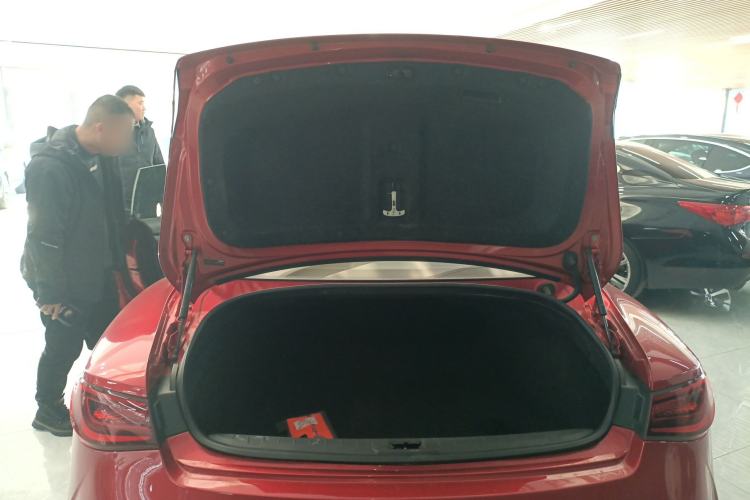 Used Infiniti Q60 2017 2.0T Luxury Edition Trunk
