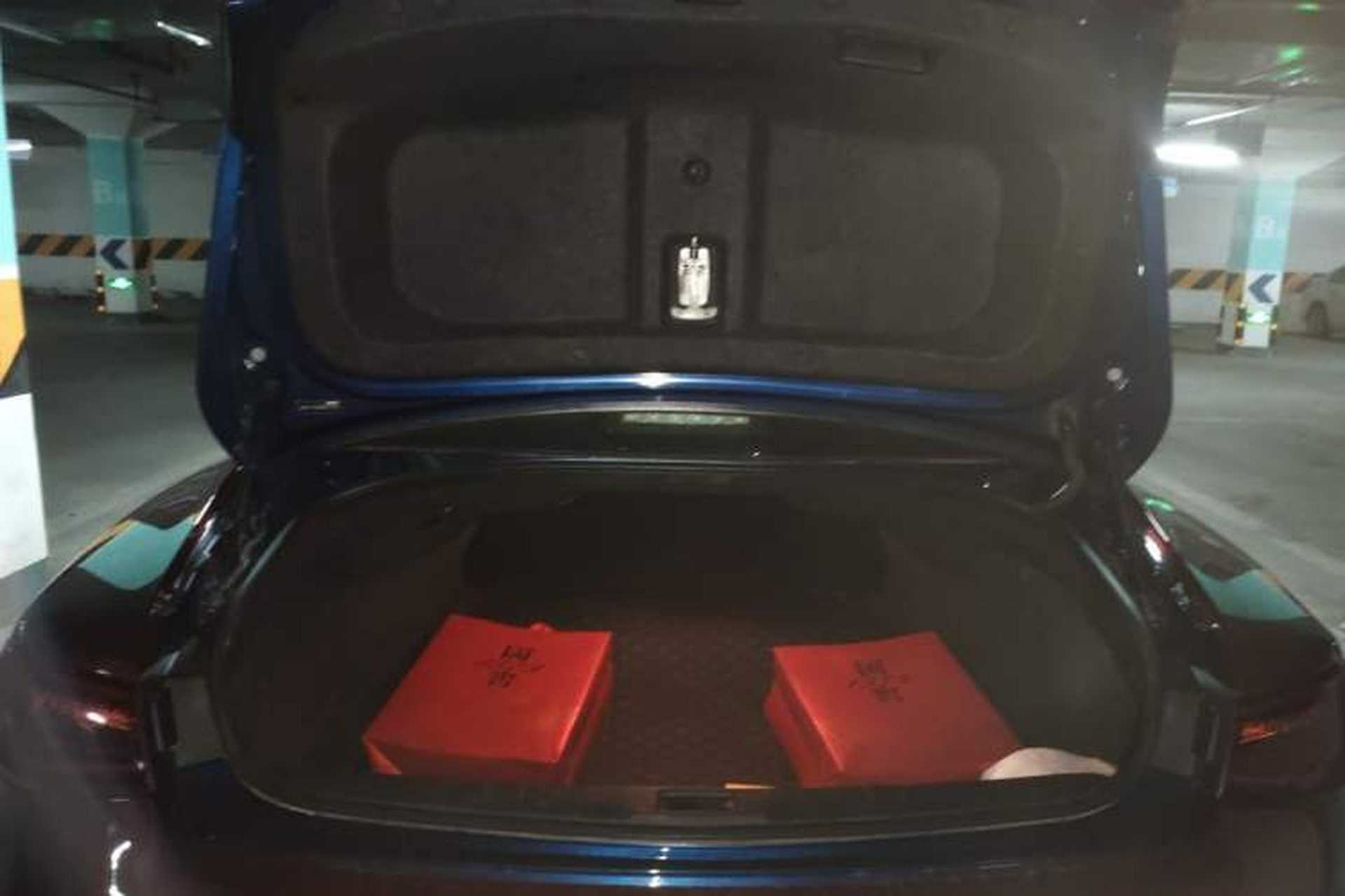 Used Infiniti Q60 2017 2.0T Luxury Edition Trunk