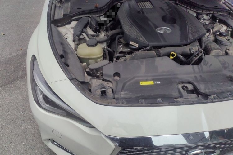 Used Infiniti Q60 2017 2.0T Luxury Edition Engine Bay Right