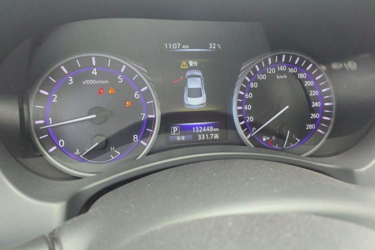 Used Infiniti Q60 2017 2.0T Luxury Edition Odometer Close Up
