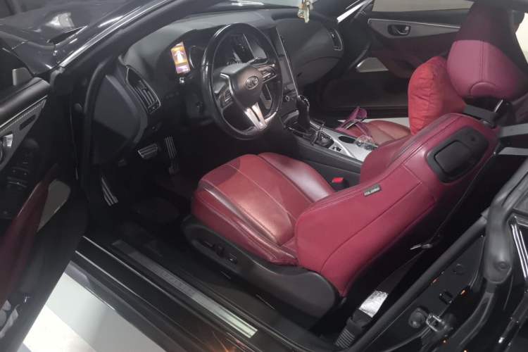 Used Infiniti Q60 2019 S 2.0T Luxury Sport Edition Driver Seat