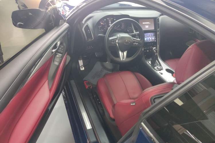 Used Infiniti Q60 2019 S 2.0T Luxury Sport Edition Driver Seat