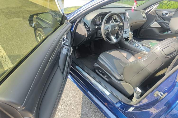 Used Infiniti Q60 2019 2.0T Luxury Edition Driver Seat