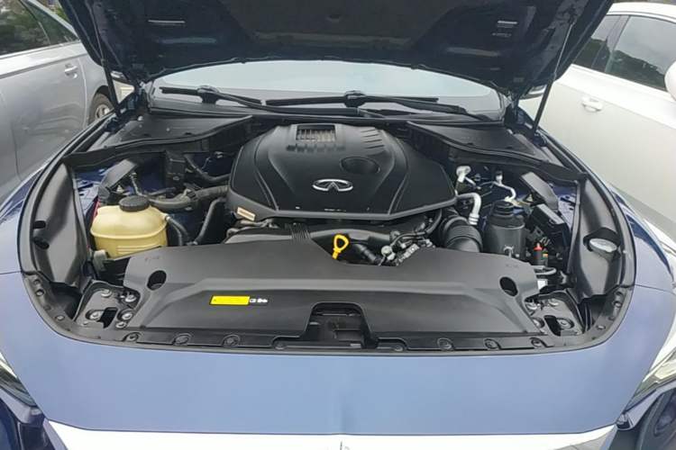 Used Infiniti Q60 2019 2.0T Luxury Edition Engine Bay