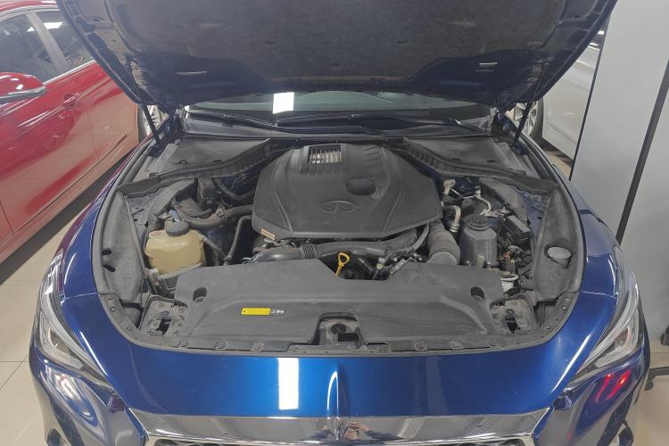 Used Infiniti Q60 2019 2.0T Luxury Edition Engine Bay