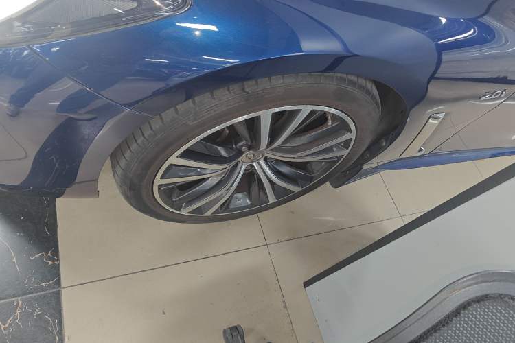 Used Infiniti Q60 2019 2.0T Luxury Edition Exterior 1