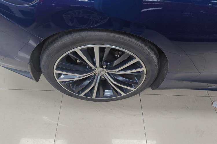 Used Infiniti Q60 2019 2.0T Luxury Edition Exterior 2