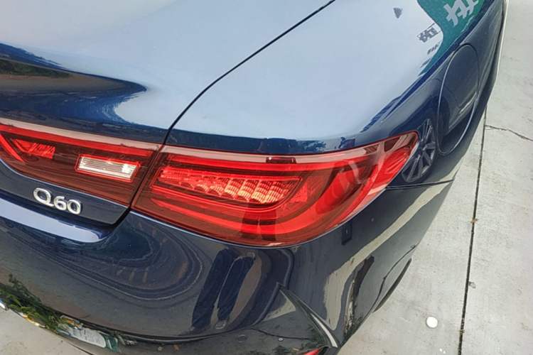 Used Infiniti Q60 2019 2.0T Luxury Edition Exterior 3