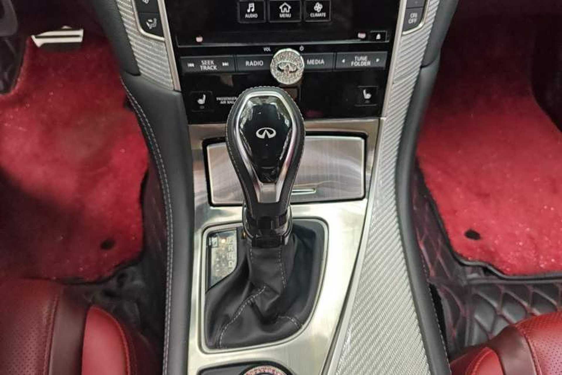 Used Infiniti Q60 2019 S 2.0T Luxury Sport Edition Gear Lever