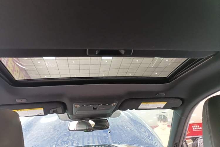 Used Infiniti Q60 2019 2.0T Luxury Edition Headliner