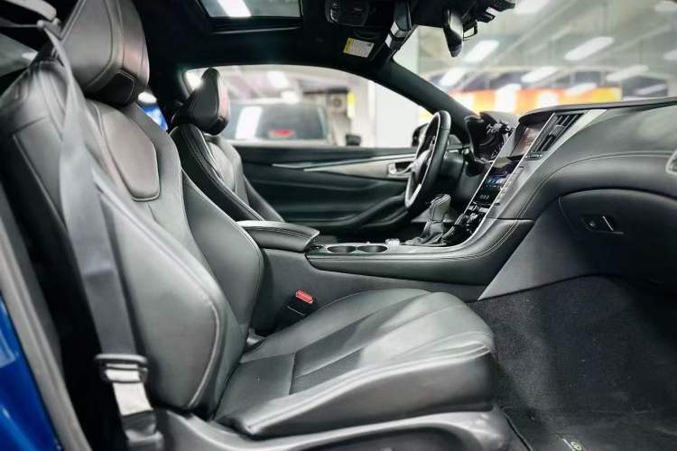 Used Infiniti Q60 2019 2.0T Luxury Edition Interior 2