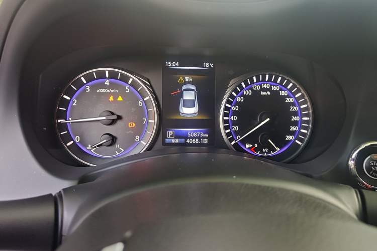 Used Infiniti Q60 2019 2.0T Luxury Edition Odometer Close Up