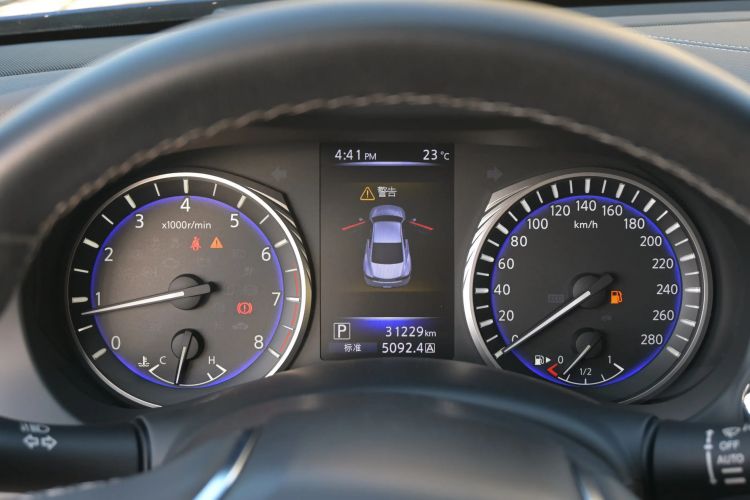 Used Infiniti Q60 2019 2.0T Luxury Edition Odometer Close Up