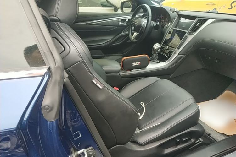 Used Infiniti Q60 2019 2.0T Luxury Edition Right Front Seat