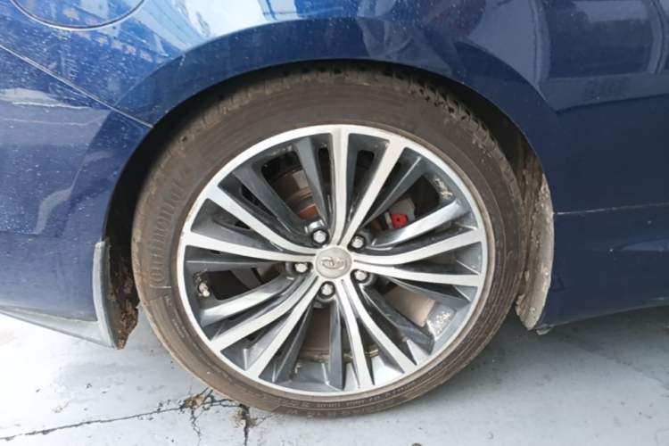Used Infiniti Q60 2019 2.0T Luxury Edition Right Rear Wheel Hub