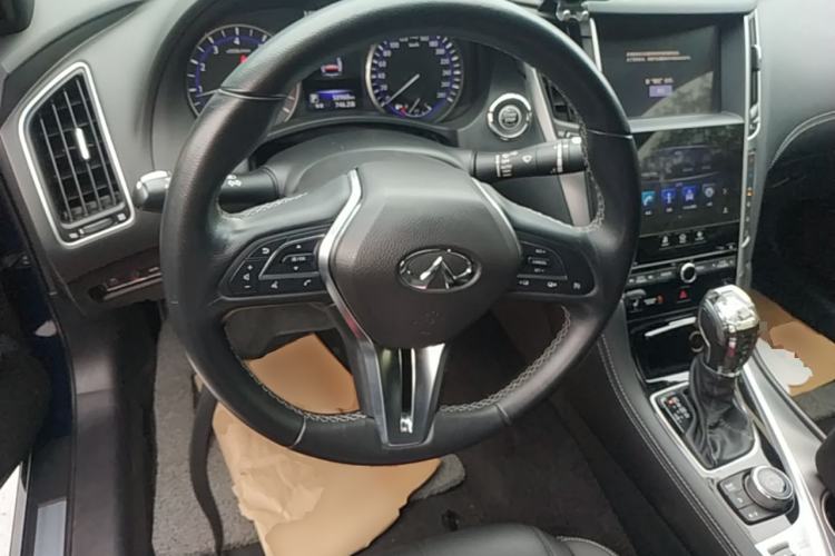 Used Infiniti Q60 2019 2.0T Luxury Edition Steering Wheel