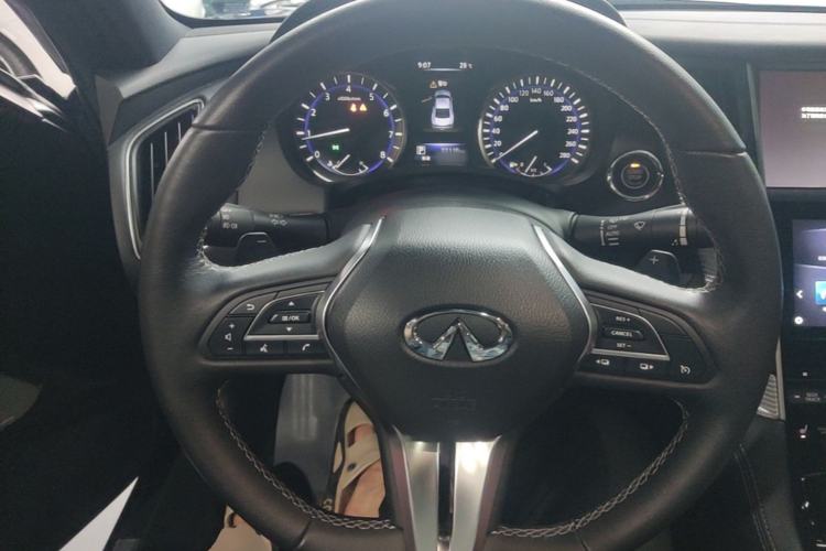 Used Infiniti Q60 2019 S 2.0T Luxury Sport Edition Steering Wheel