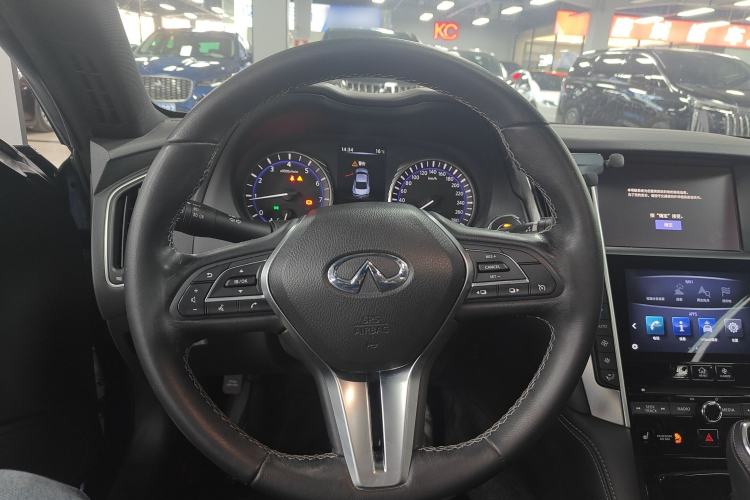 Used Infiniti Q60 2019 2.0T Luxury Edition Steering Wheel