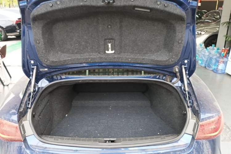 Used Infiniti Q60 2019 2.0T Luxury Edition Trunk