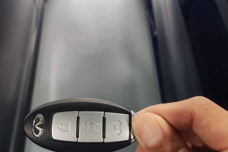 Used Infiniti Q60 2019 S 2.0T Luxury Sport Edition Vehicle Key