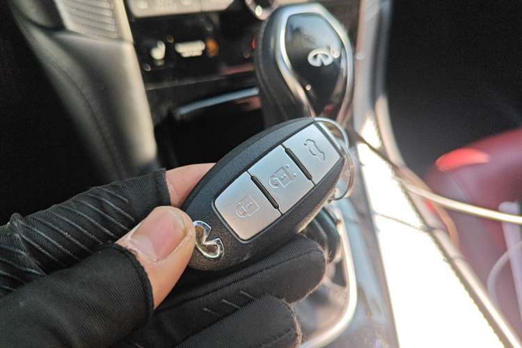 Used Infiniti Q60 2019 S 2.0T Luxury Sport Edition Vehicle Key