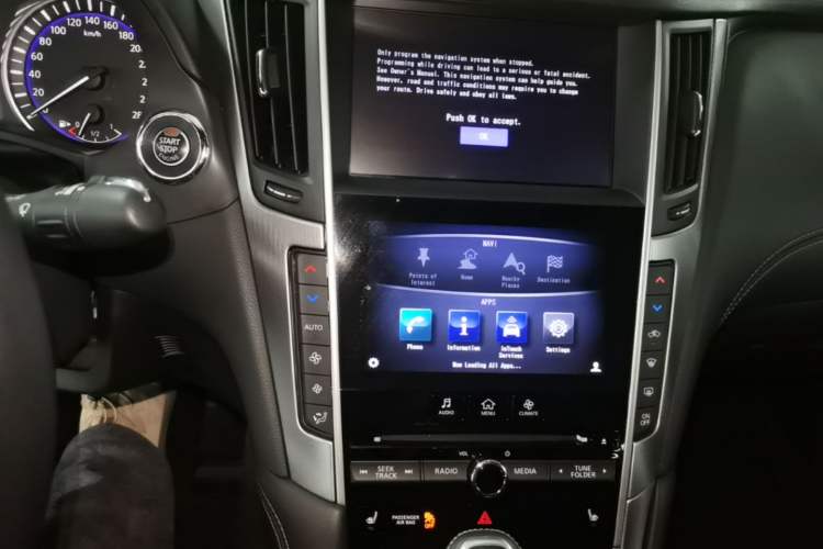 Used Infiniti Q60 2019 2.0T Luxury Edition Audio And AC Panel