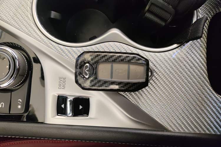 Used Infiniti Q60 2019 S 2.0T Luxury Sport Edition Interior 1