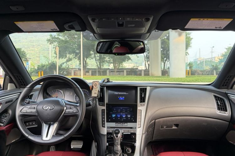 Used Infiniti Q60 2019 S 2.0T Luxury Sport Edition Interior 2