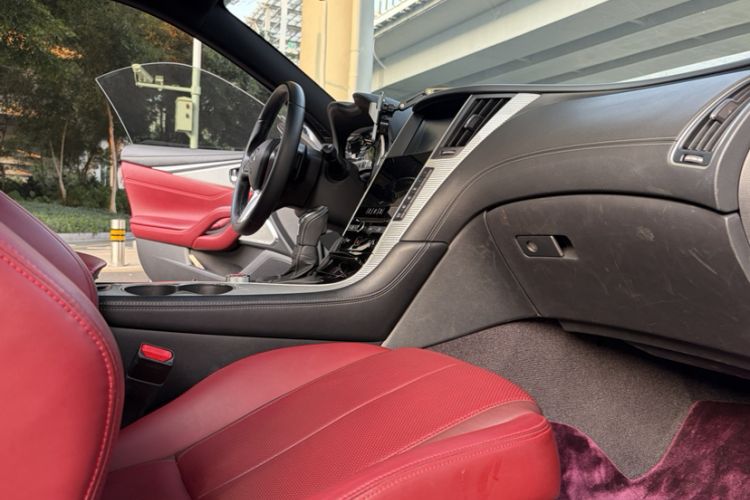 Used Infiniti Q60 2019 S 2.0T Luxury Sport Edition Interior 3