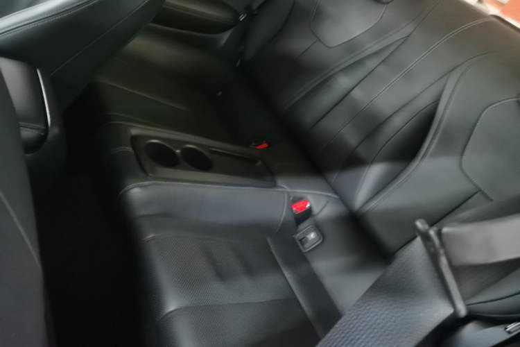 Used Infiniti Q60 2019 2.0T Luxury Edition Left Rear Seat
