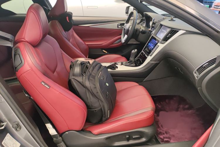 Used Infiniti Q60 2019 S 2.0T Luxury Sport Edition Right Front Seat