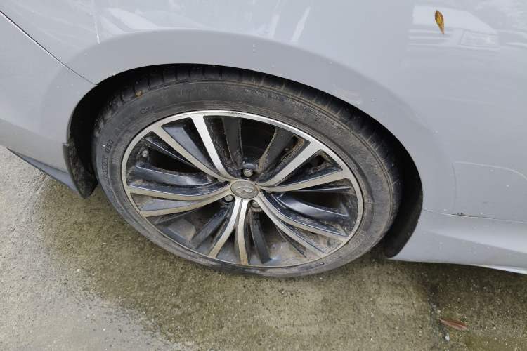 Used Infiniti Q60 2019 2.0T Luxury Edition Right Rear Wheel Hub